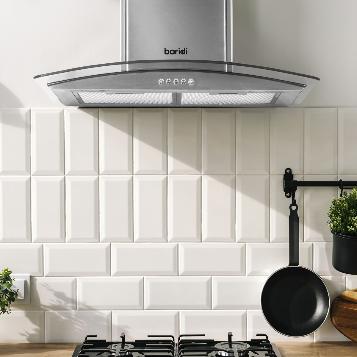 Baridi 60cm Curved Glass Cooker Hood Carbon Filters LED Lights Stainless DH128