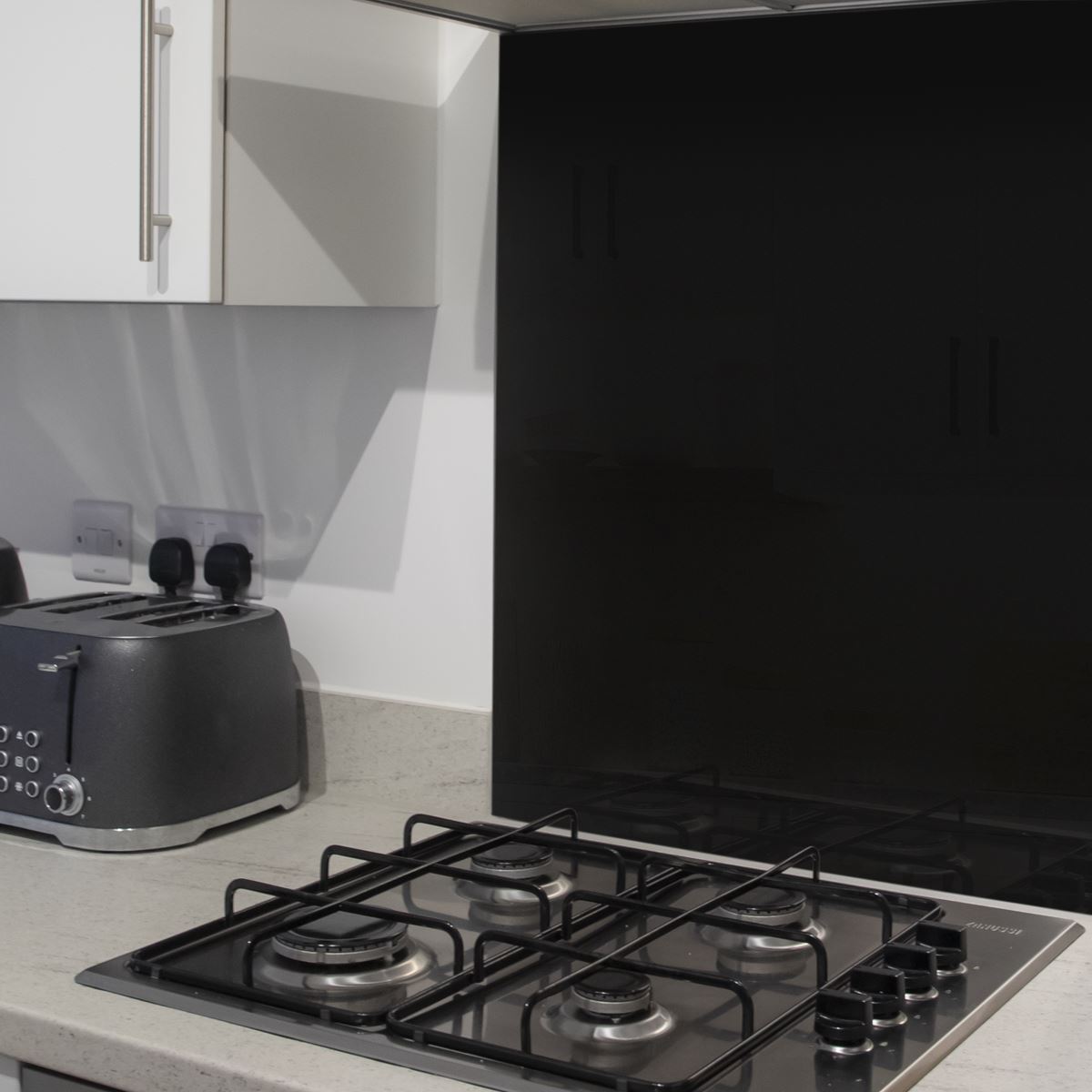 Baridi 60cm Splashback for Cooker Hoods Extractor Fans Black Glass DH194