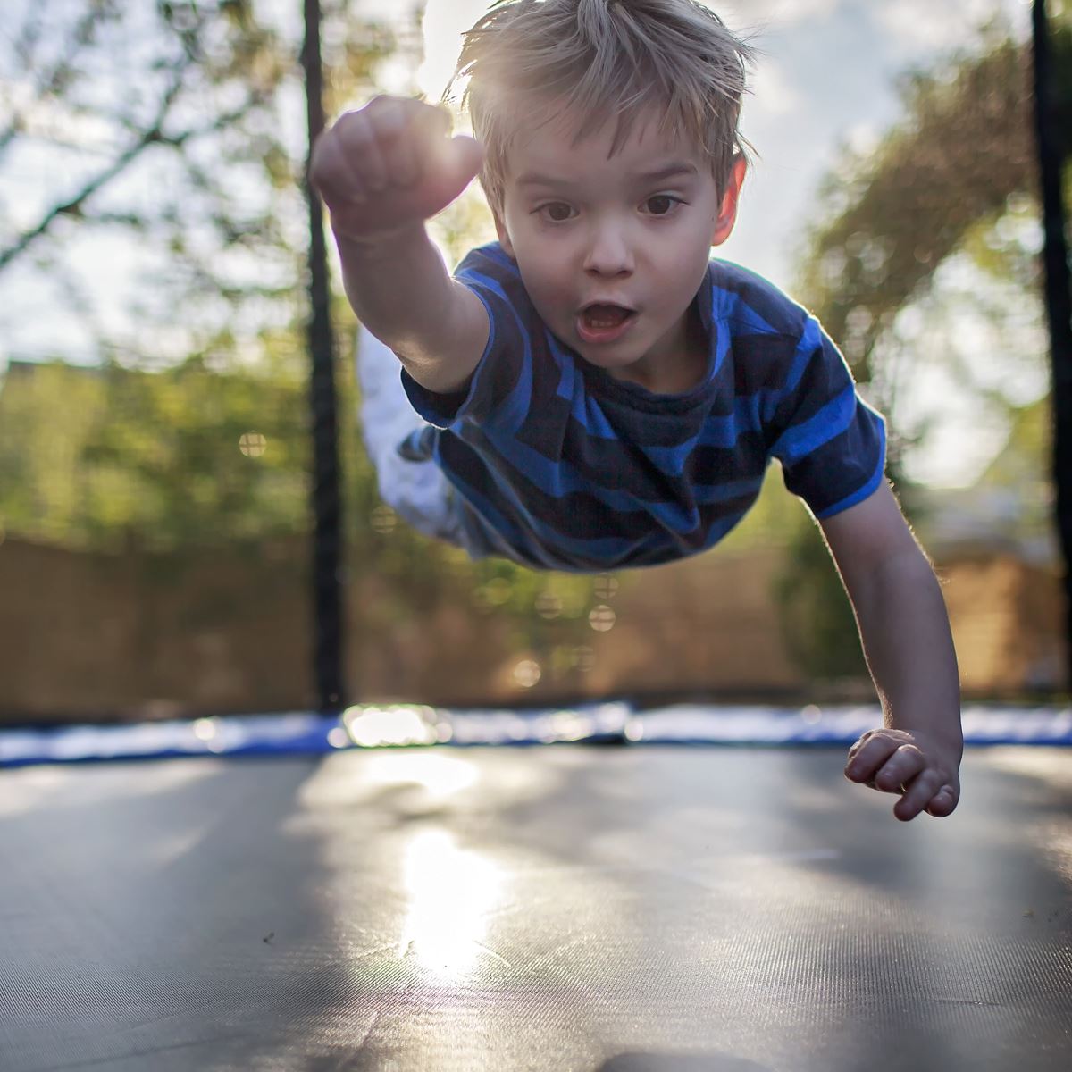 Sealey Dellonda 6ft Heavy Duty Outdoor Trampoline with Safety Enclosure Net DL66