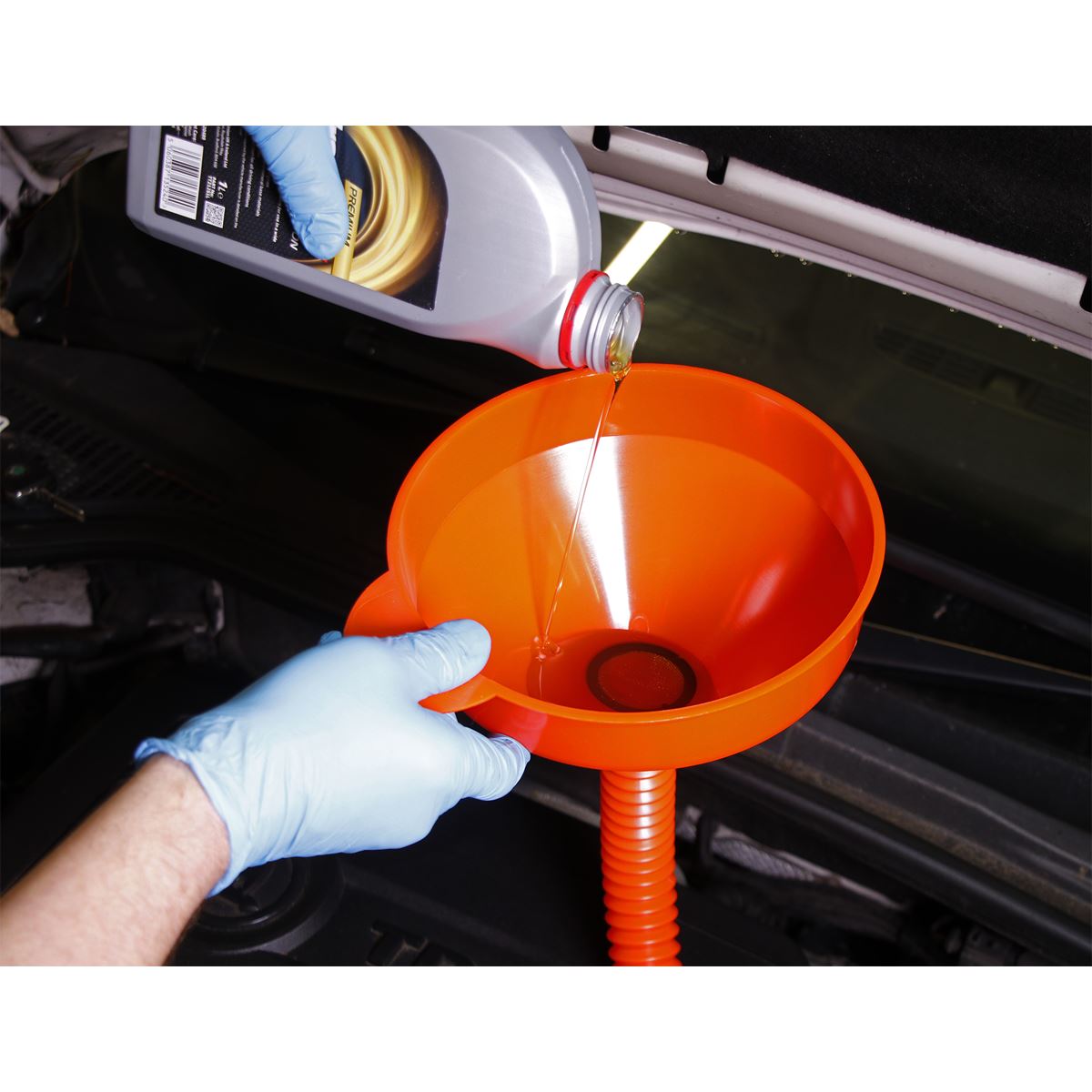Sealey Flexi-Spout Funnel Medium �200mm with Filter F2F
