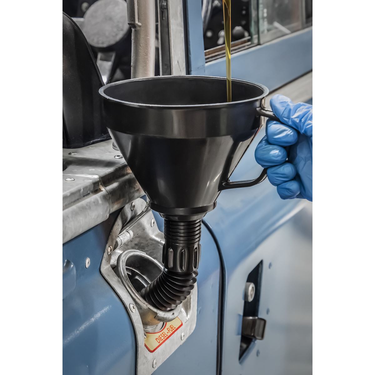 Sealey Funnel with Flexible Spout & Filter �160mm F6