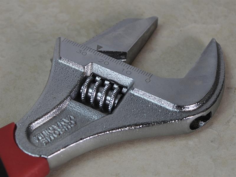 Faithfull Wide Mouth Adjustable Spanner 200mm Jaw Capacity 46mm FAIAS200W46