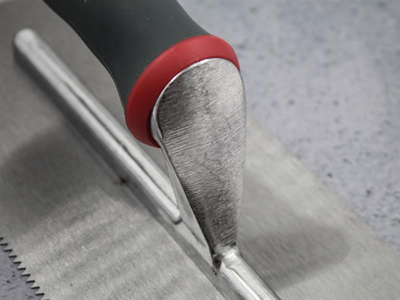Faithfull Notched Trowel V 3mm Soft Grip Handle 11 x 4.1/2in FAISGTNOT3