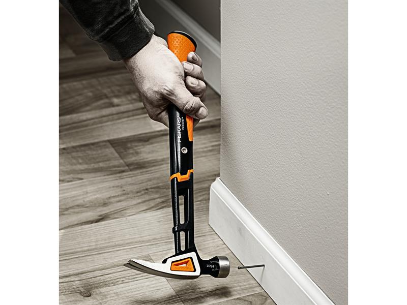 Fiskars IsoCore Finishing Nail Hammer 450g 16oz Soft Grip FSK1020213