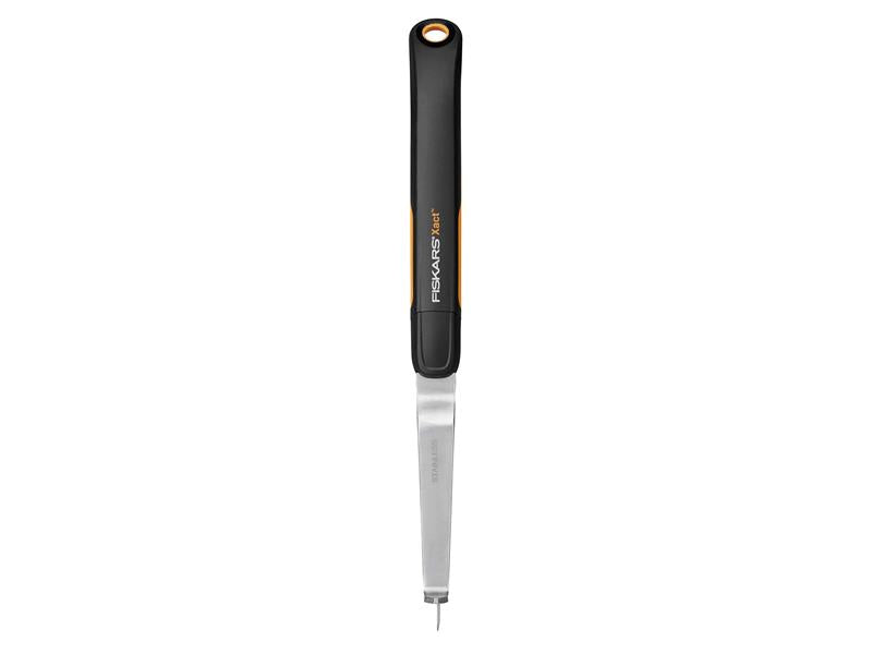 Fiskars Small Weeding Tool For Paving Stones And Narrow Areas FSK1027045