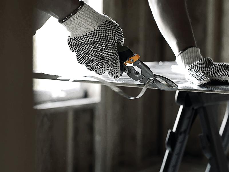 Fiskars Steel Cutting Aviation Snips Right Cut 250mm 10in FSK1027208