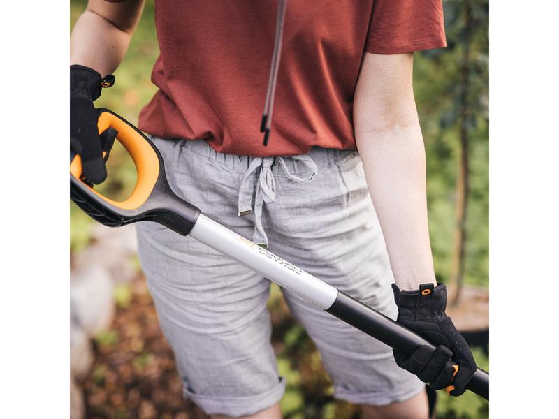 Fiskars Solid™ Metal Rounded Spade FSK1066717