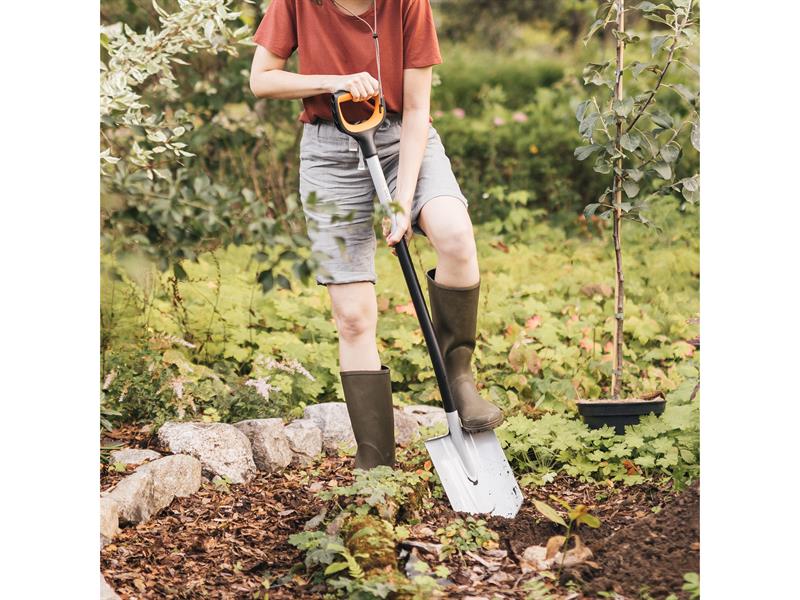 Fiskars Xact™ Pointed Spade FSK1066729