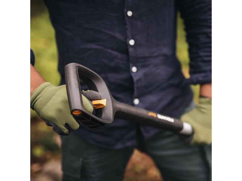 Fiskars Xact™ Telescopic Pointed Spade FSK1066732