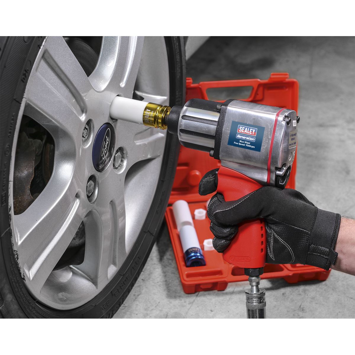 Sealey Air Impact Wrench 1/2"Sq Drive Twin Hammer 500lb.ft 680Nm GSA02