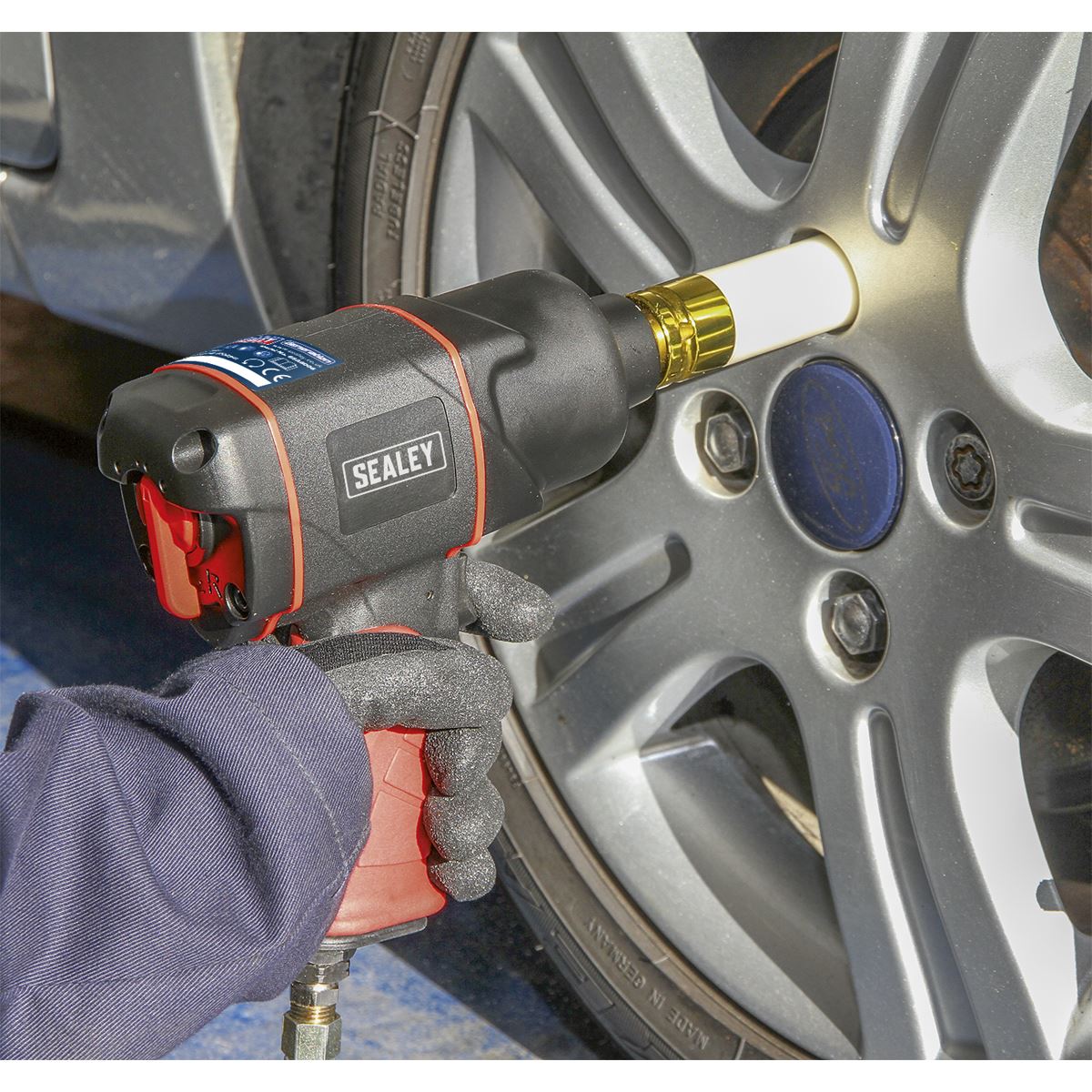 Sealey Composite Air Impact Wrench 1/2"D Twin Hammer 1,180lb.ft 1600Nm GSA6006