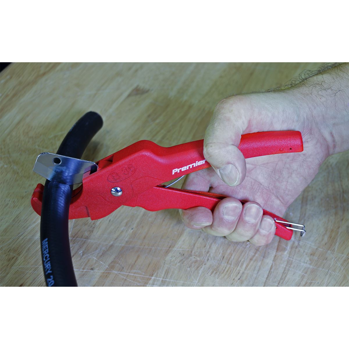 Sealey Rubber & Reinforced Hose Cutter 3-36mm Aluminium Body HCA26