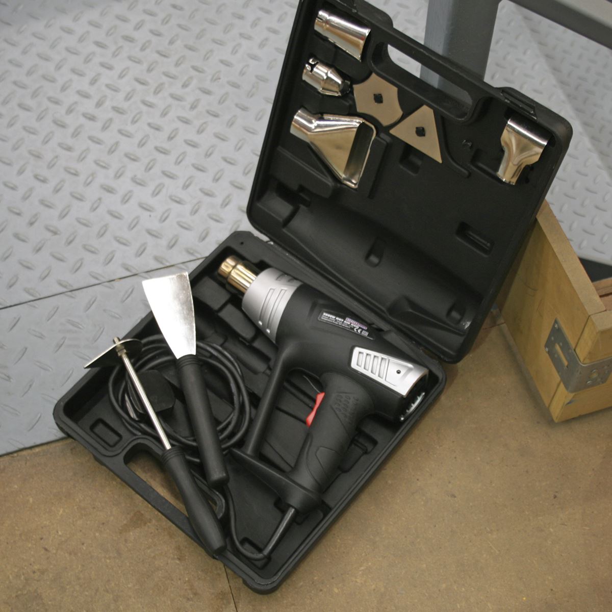 Sealey Deluxe Hot Air Gun Kit with LED Display 2000W 80-600�C HS104K