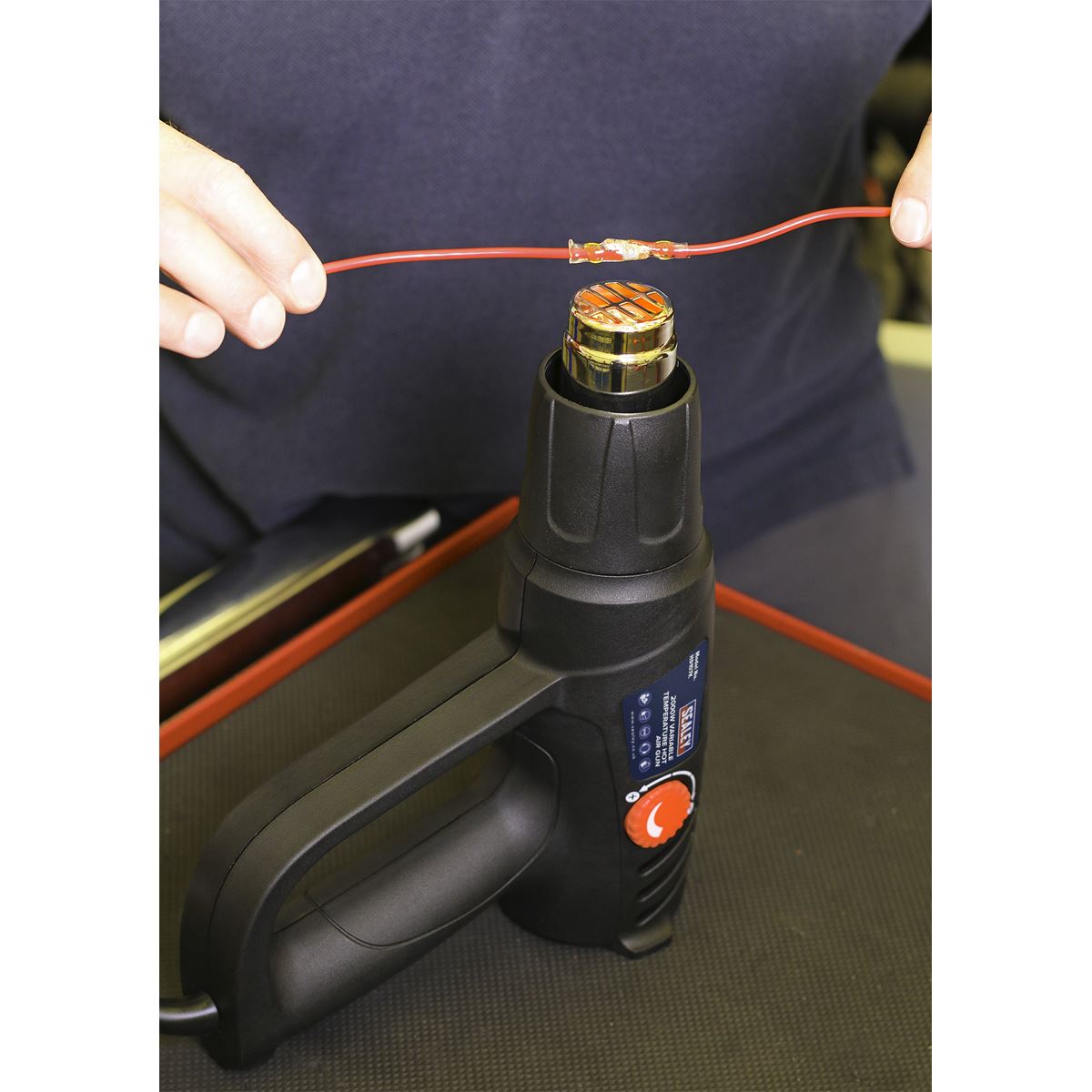 Sealey Variable Temperature Hot Air Gun Kit 2000W 50-450�C/90-600�C HS107K