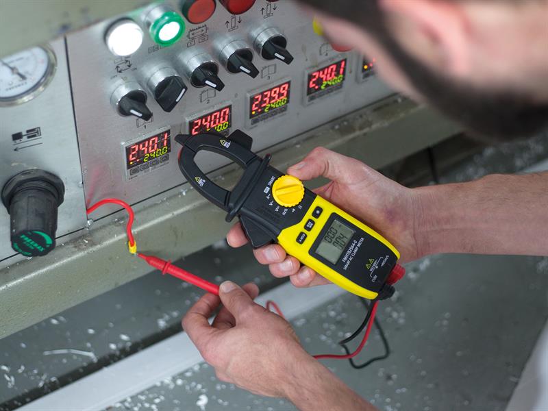 STANLEY® Intelli Tools FatMax® Smart Clamp Digital Multimeter INT082564