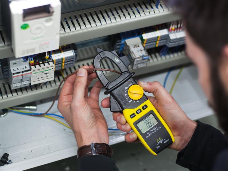 STANLEY® Intelli Tools FatMax® Smart Clamp Digital Multimeter INT082564