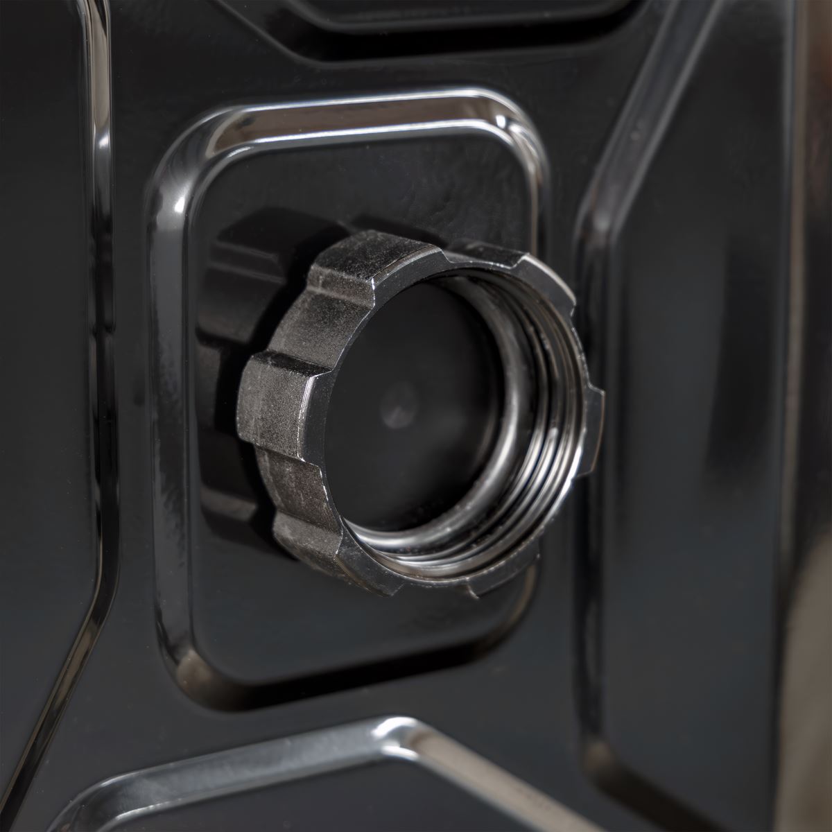 Sealey Metal Jerry Can 20L With Screw Cap Black For Diesel JC20SCB
