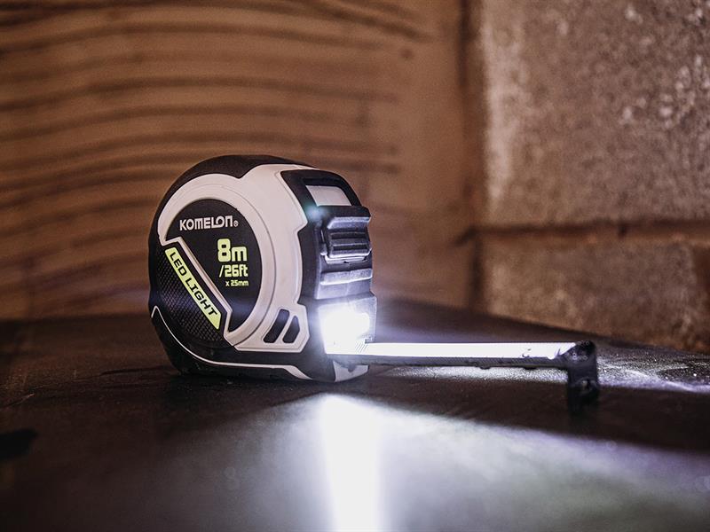 Komelon LED LIGHT Tape Measure 8m/26ft (Width 25mm) KOMPLD85ME