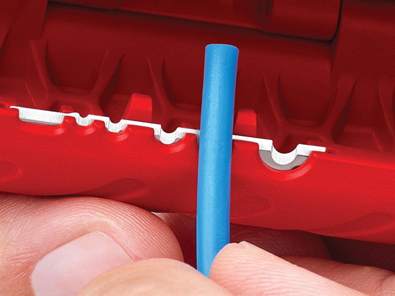 Knipex TwistCut Corrugated Pipe Cutter 100mmRecessed Blades KPX902202
