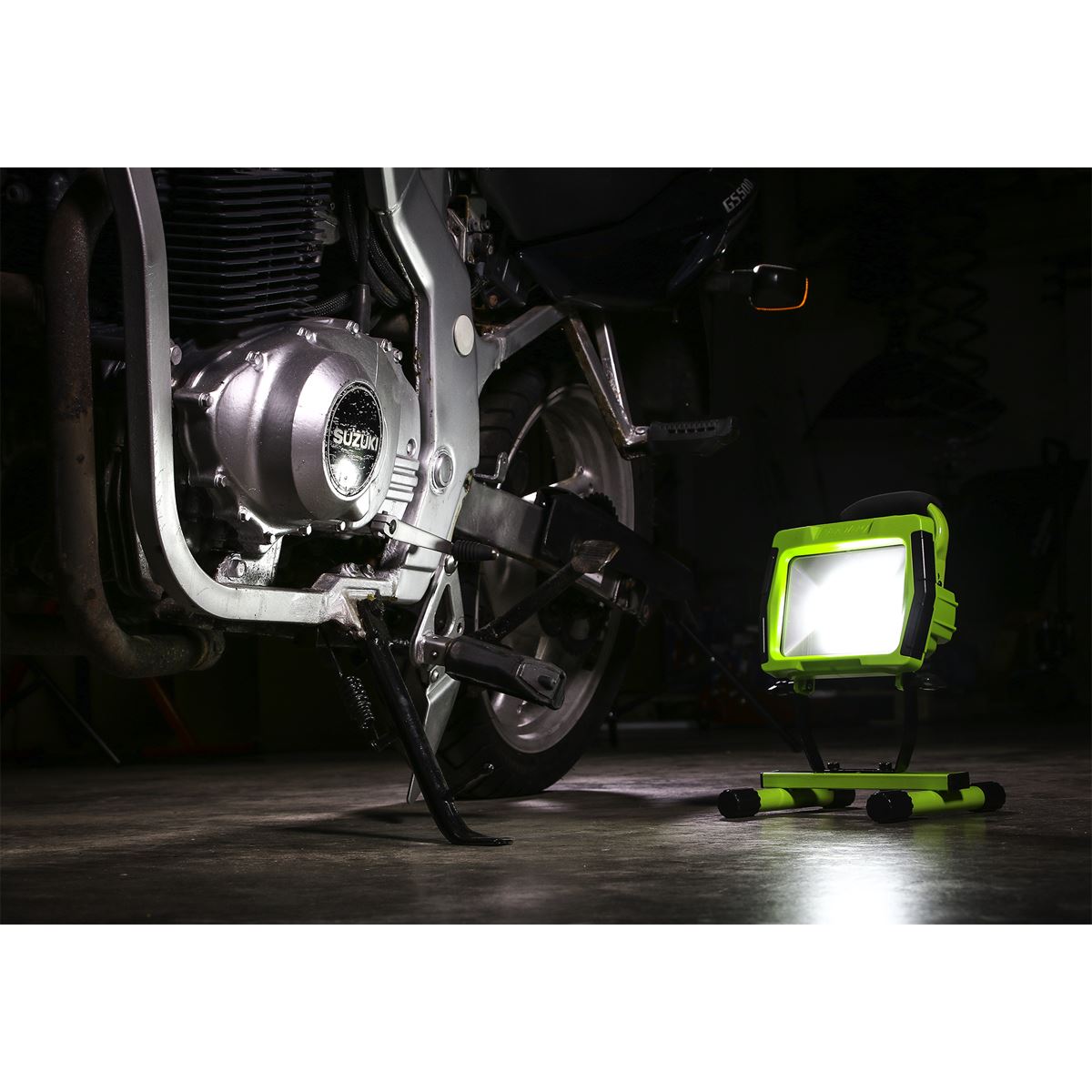 Sealey Rechargeable Portable Floodlight 10W SMD LED Lithium-ion LED109C