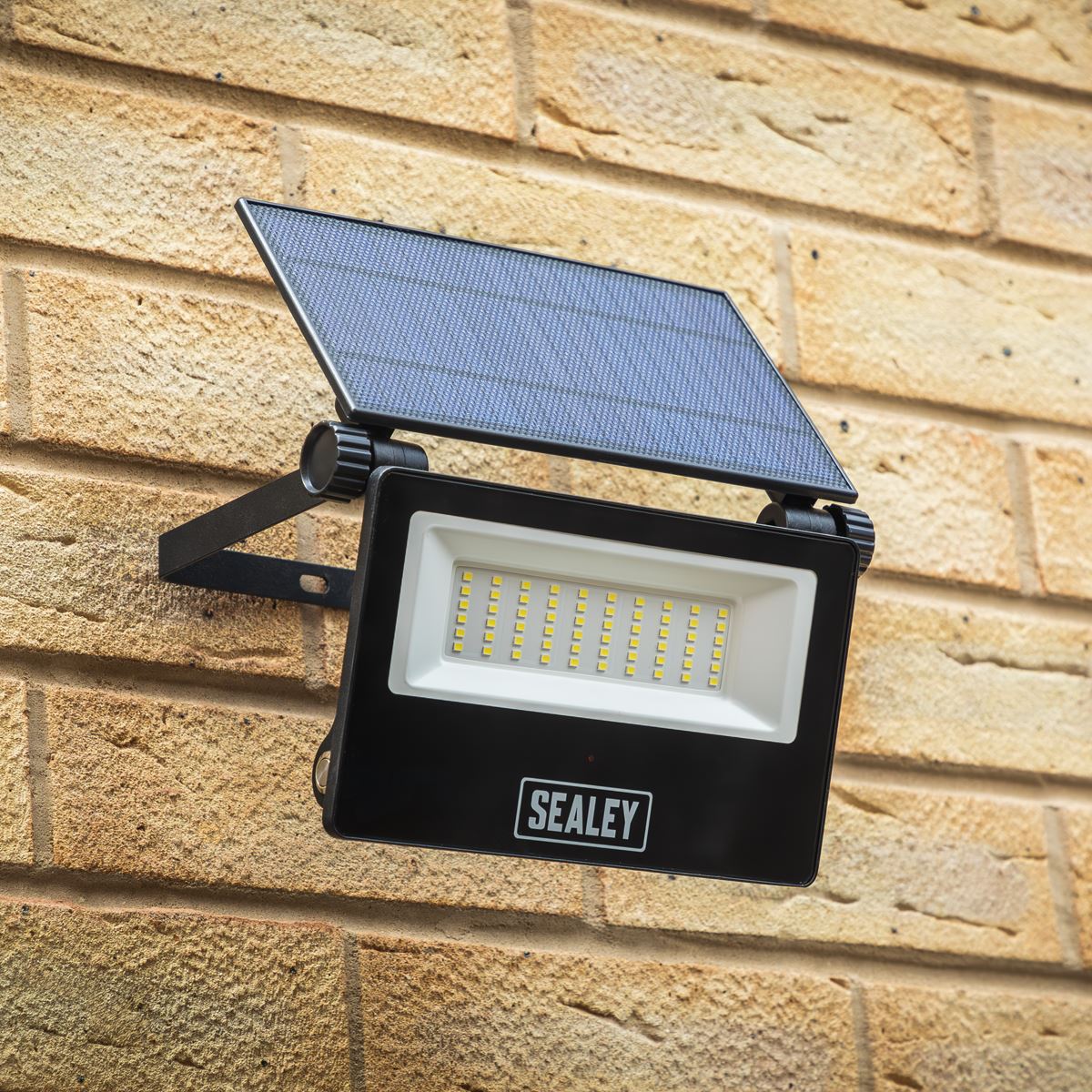 Sealey Extra-Slim Solar Floodlight with Wall Bracket 30W SMD LED LED30S