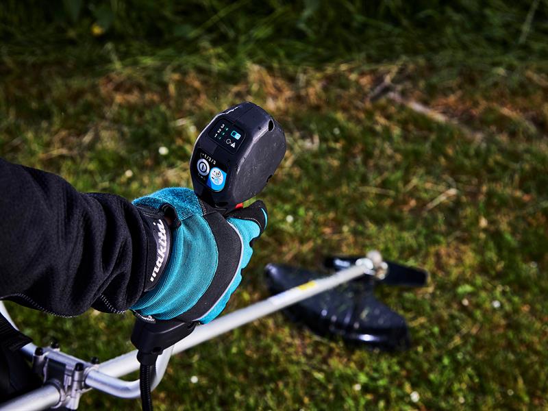 Makita LXT BL Brush Cutter 36V With 2 x 18V Batteries 6.0Ah Li-ion DUR369APG2