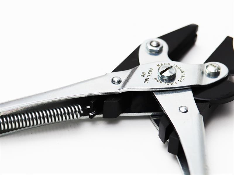 Maun Side Cutting Pliers With Return Spring 160mm (6.1/4in) MAU4951160
