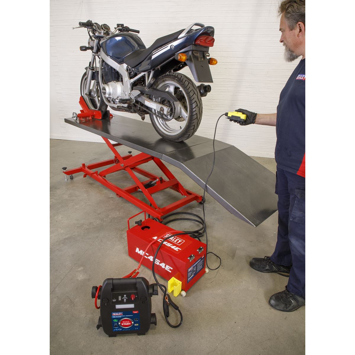 Sealey Motorcycle Lift 450kg - 12V Electro/Hydraulic MC454E