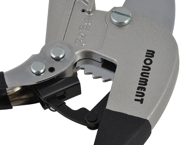 Monument 2645T Ratchet Action Plastic Pipe Cutter 42mm MON2645