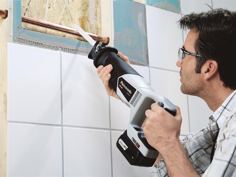 Panasonic Cordless Reciprocating Saw 18V 2 x 5.0Ah Li-ion EY45A1LJ2G