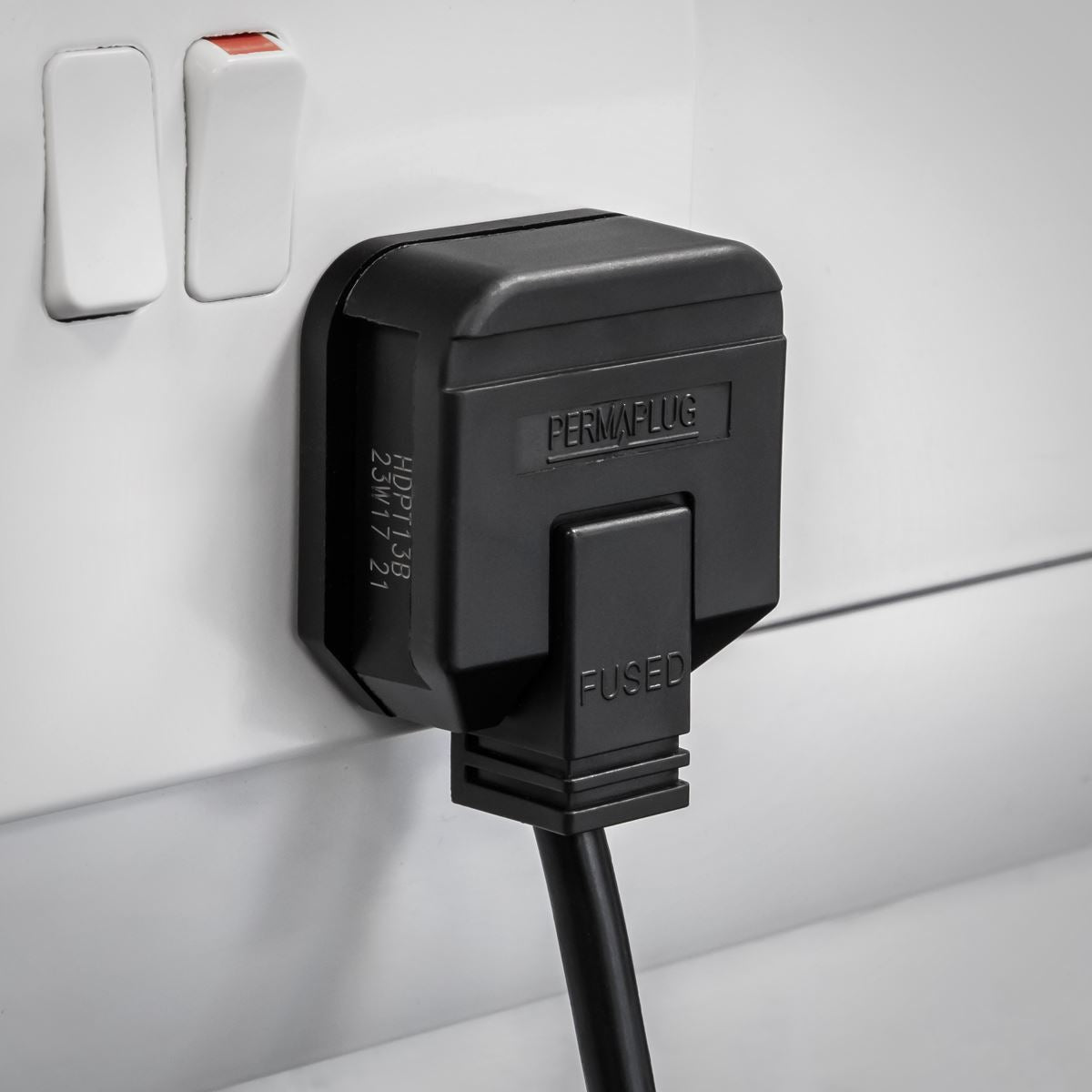 Sealey Black 13A heavy-Duty Plug PL/13/3S