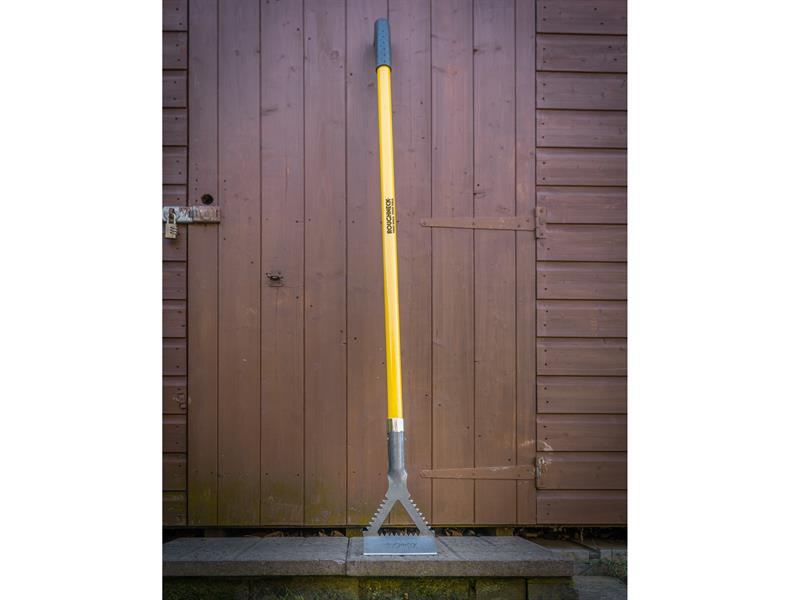 Roughneck Sharp-Edge Dutch Hoe ROU68307