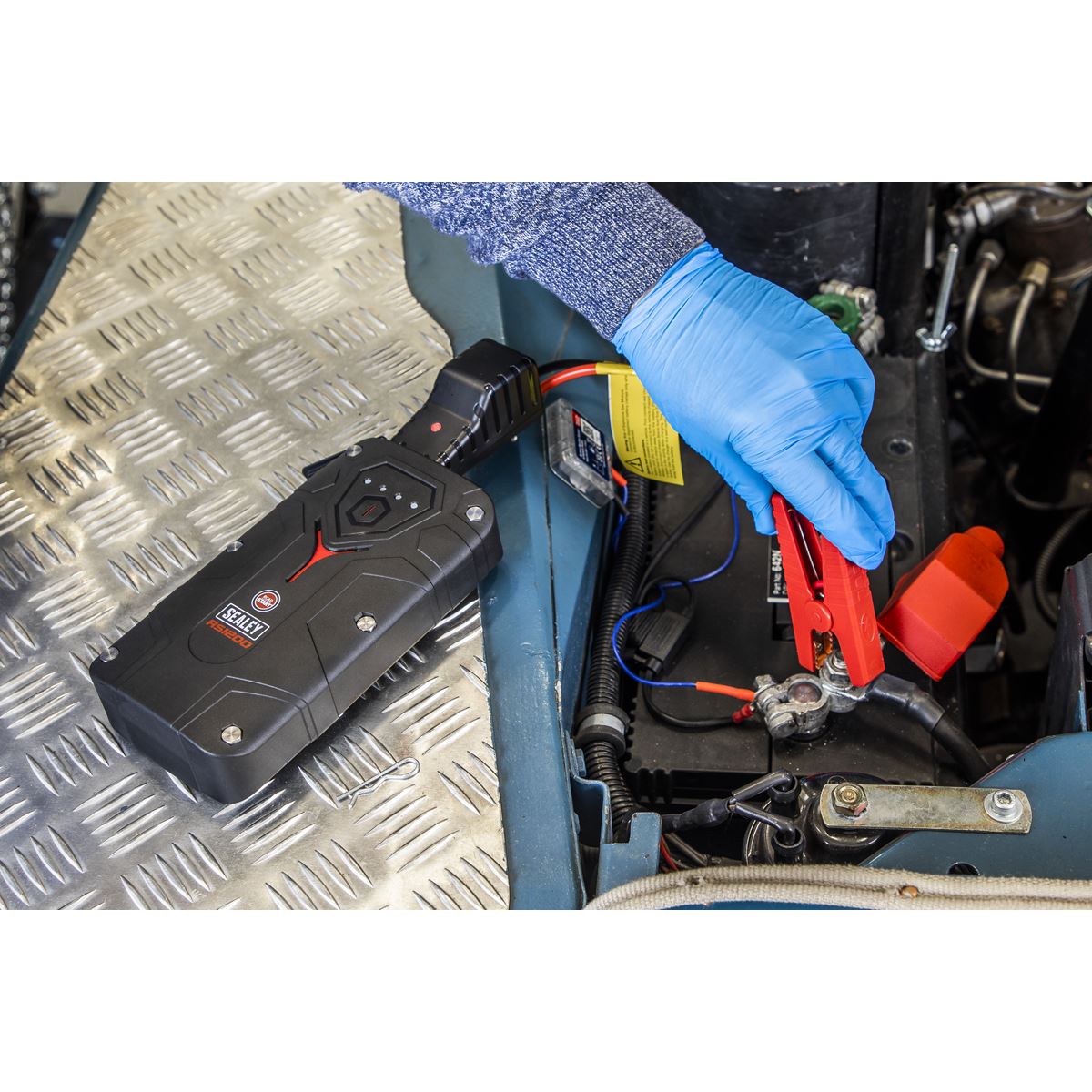 Sealey RoadStart® 1200A 12V Lithium-ion Jump Starter Power Pack RS1200