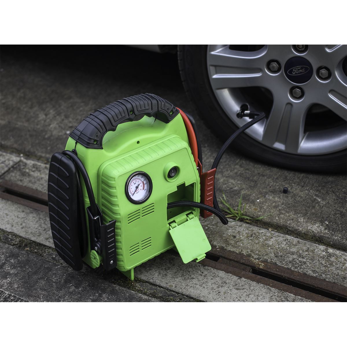Sealey RoadStart® Emergency Jump Starter with Air Compressor 12V 900 Peak Amps RS1322HV