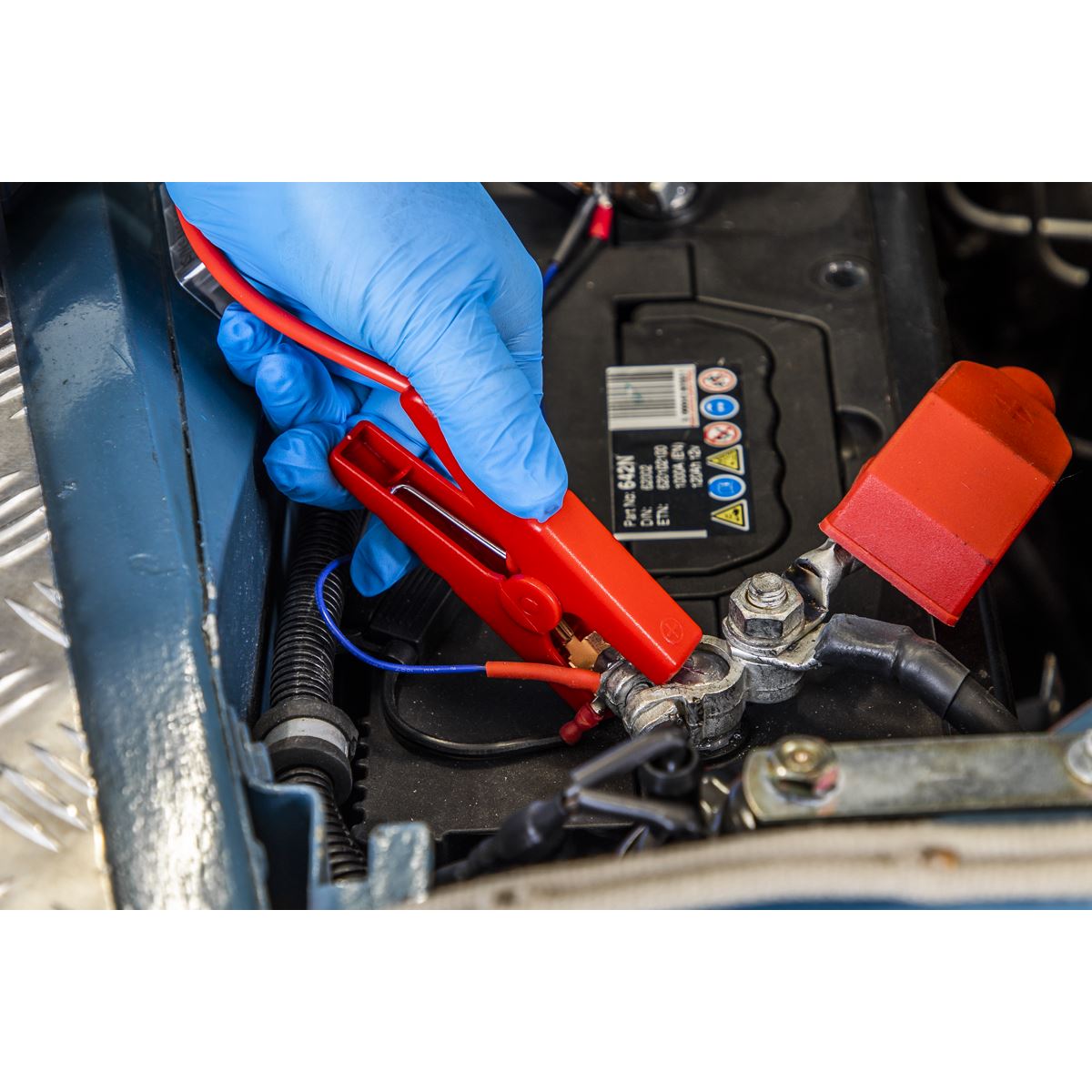 Sealey RoadStart® 600A 12V Lithium-ion Jump Starter Power Pack RS600