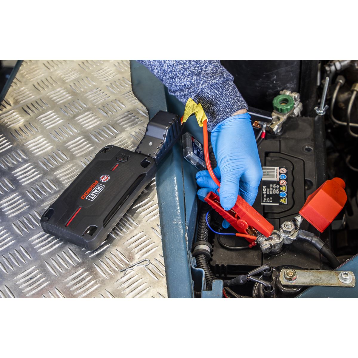 Sealey RoadStart® 800A 12V Lithium-ion Jump Starter Power Pack RS800