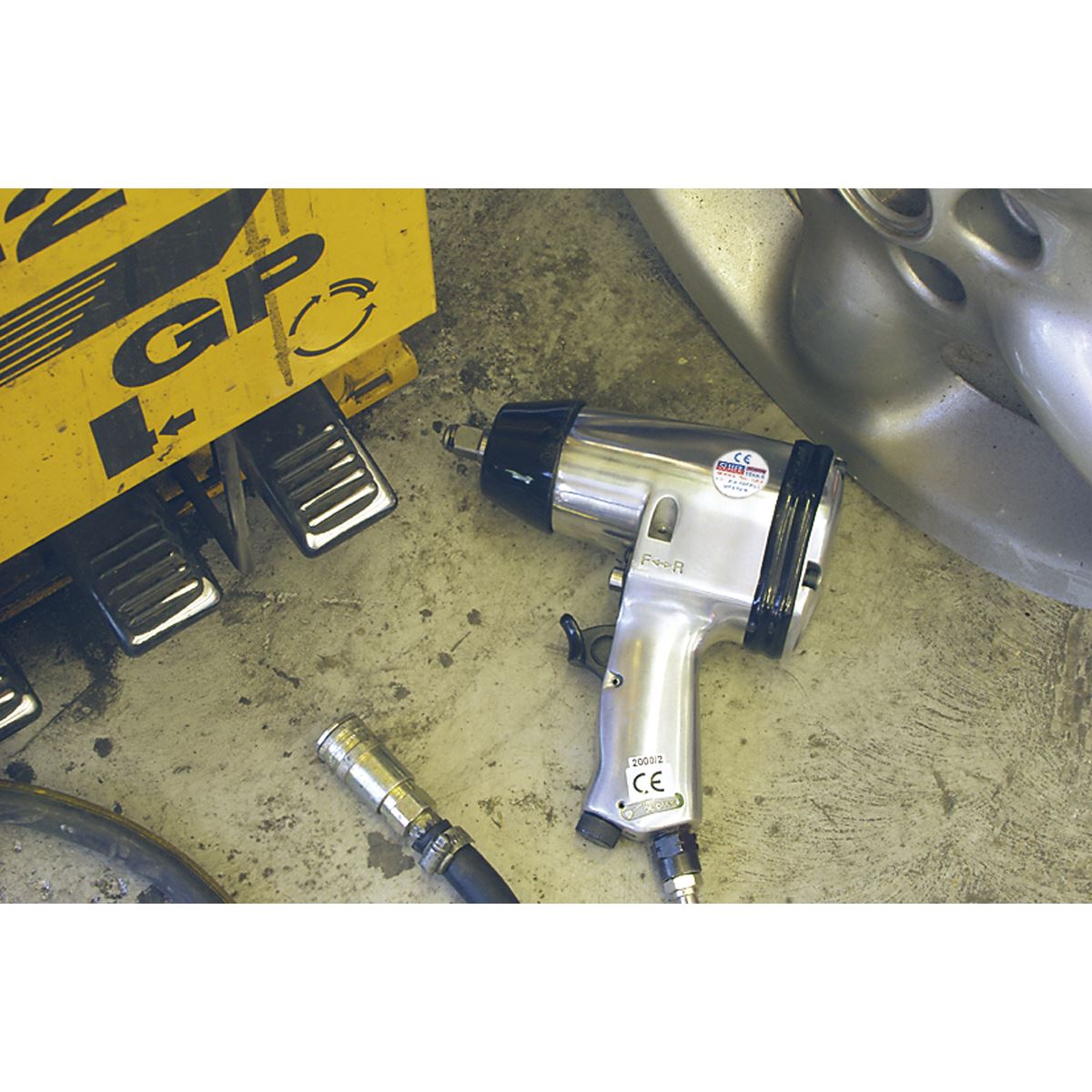 Sealey Air Impact Wrench 1/2"Sq Drive Torque 237lb.ft 322Nm SA2