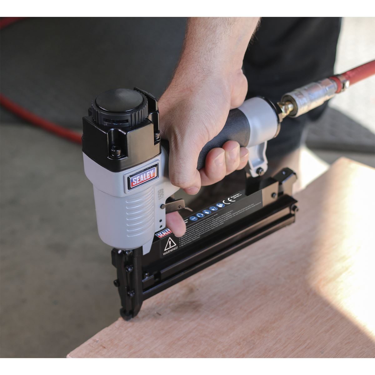 Sealey Air Nail/Staple Gun 10-50mm/10-40mm Capacity SA792