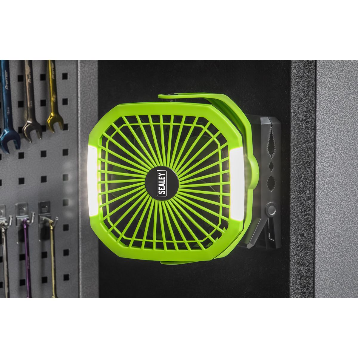 Sealey Portable Clip Fan with Worklight 8" 4 Speeds For Desktop etc SCF8WL