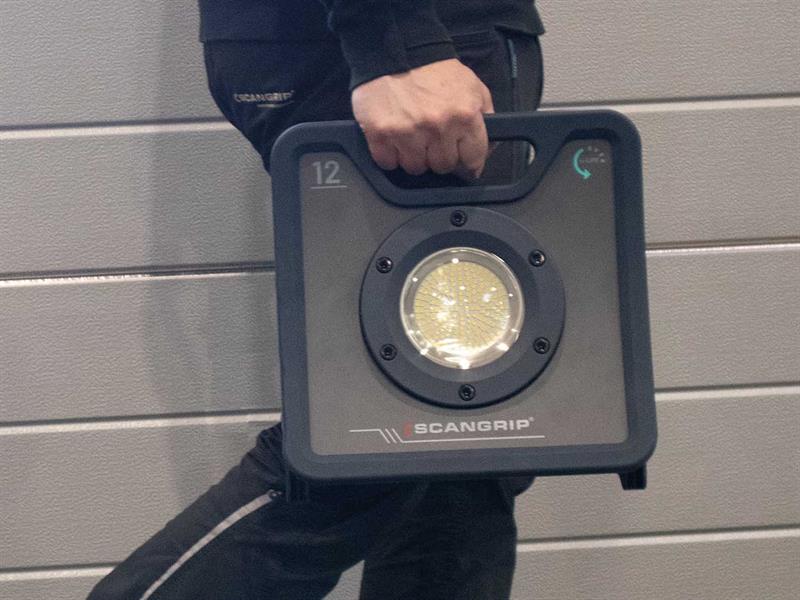 SCANGRIP NOVA 12 Work Light 12000 Lumens AC 100-240V 6 Levels SCG036206UK