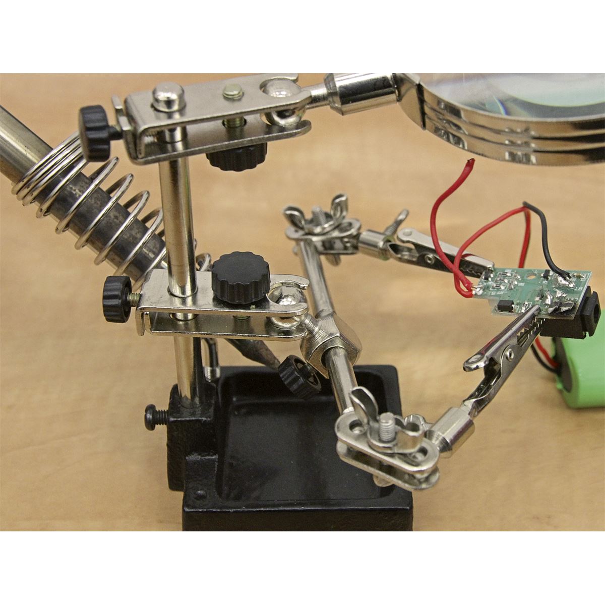 Sealey Mini Robot Soldering Stand with Magnifier & Iron Holder SD150H