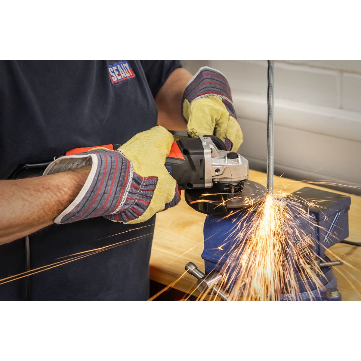 Sealey Angle Grinder �115mm 750W/230V SG115E
