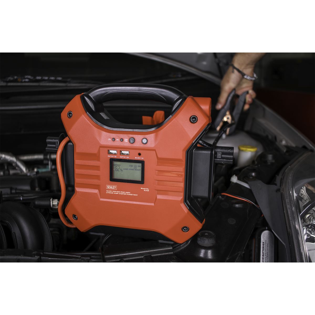 Sealey Jump Starter Power Pack Lithium-ion Phosphate (LiFePo4) 12/24V 1200/600 Peak Amps SL32S