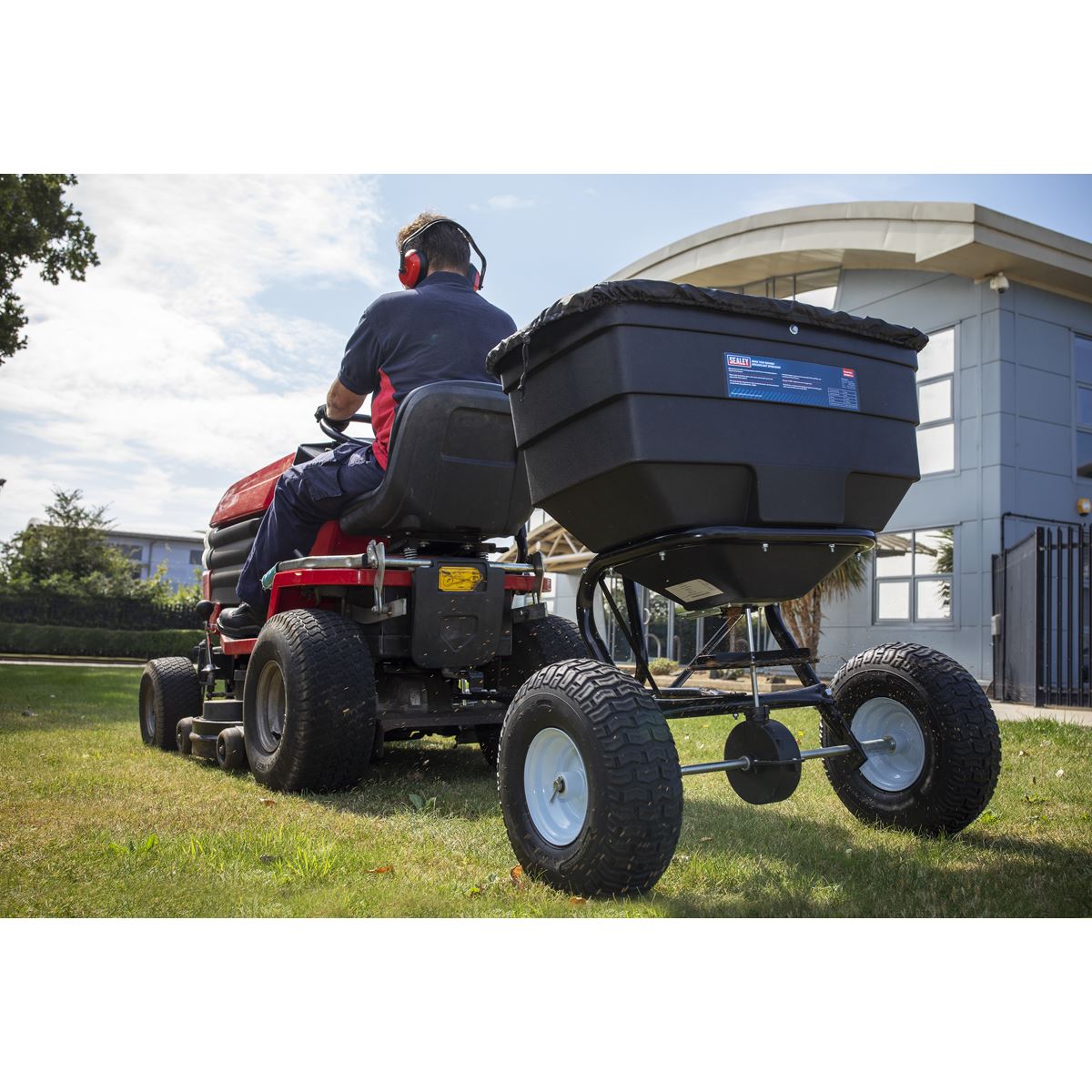 Sealey Broadcast Spreader 80kg Tow Behind SPB80T