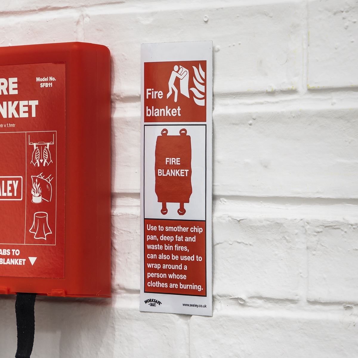 Sealey Safe Conditions Safety Sign - Fire Blanket - Rigid Plastic - Pack of 10 SS53P10