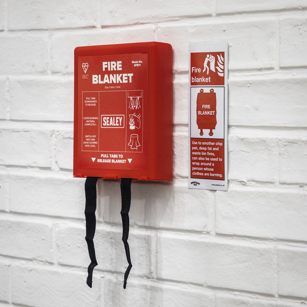 Sealey Safe Conditions Safety Sign - Fire Blanket - Self-Adhesive Vinyl - Pack of 10 SS53V10