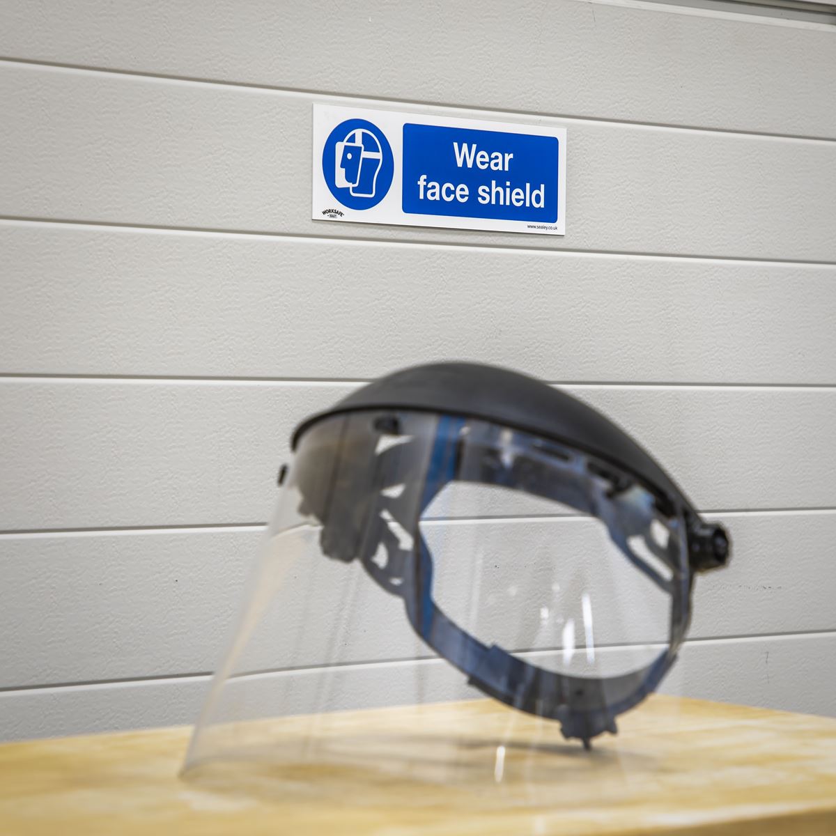 Sealey Mandatory Safety Sign - Wear Face Shield - Self-Adhesive Vinyl - Pack of 10 SS55V10