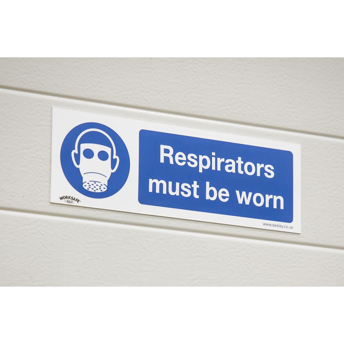 Sealey Mandatory Safety Sign - Respirators Must Be Worn - Rigid Plastic SS56P1
