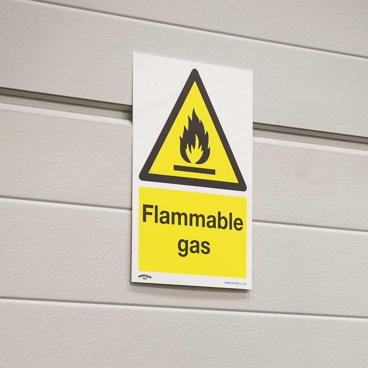 Sealey Warning Safety Sign - Flammable Gas - Rigid Plastic SS59P1