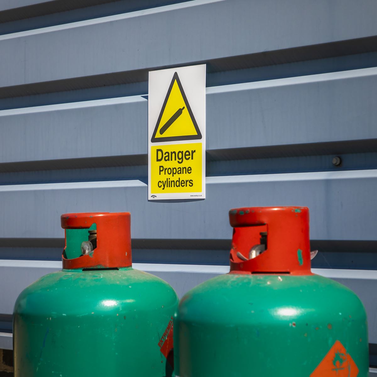 Sealey Warning Safety Sign - Danger Propane Cylinders - Rigid Plastic - Pack of 10 SS62P10